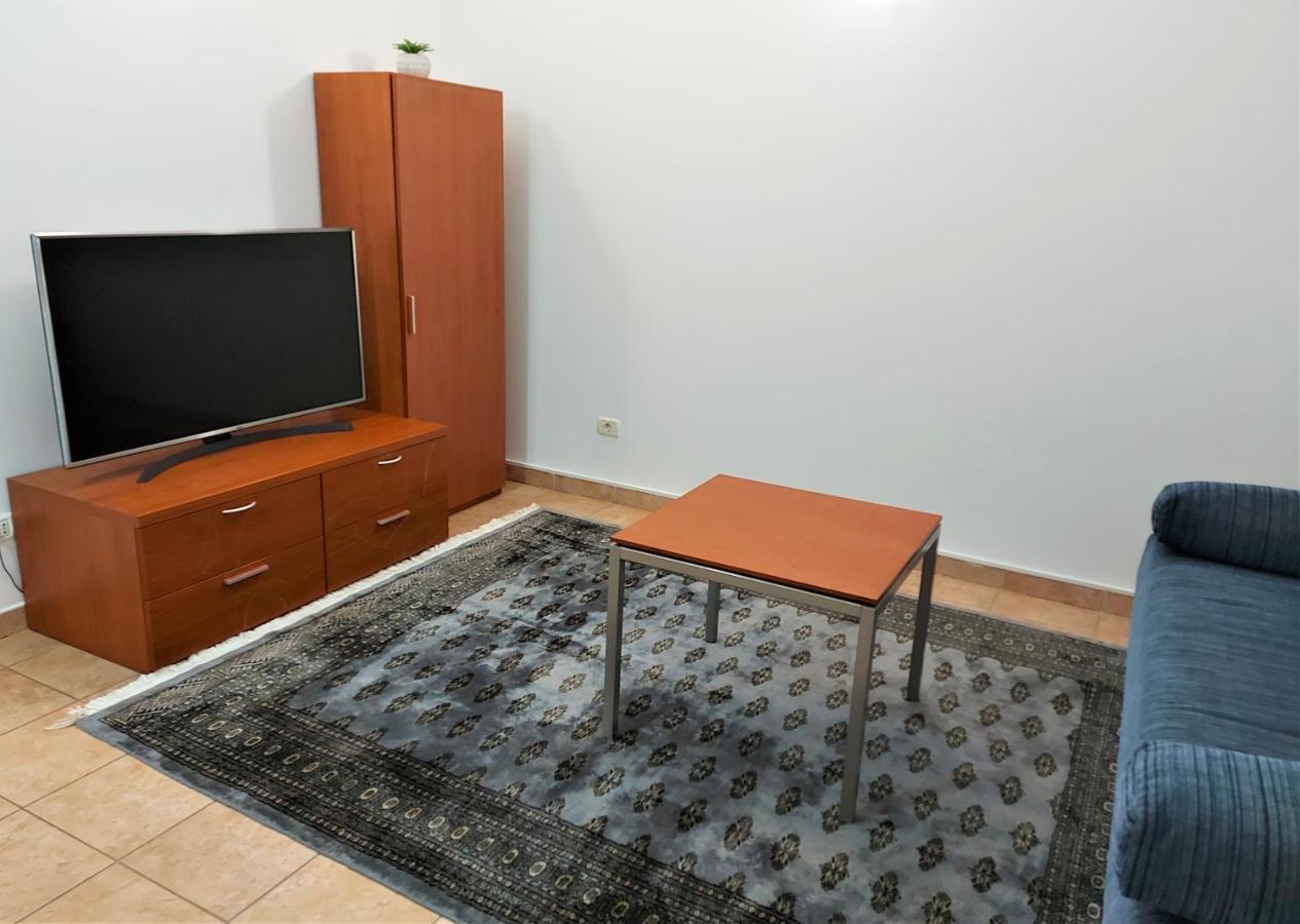 Apartments Aurora Near Beach Медулин Экстерьер фото