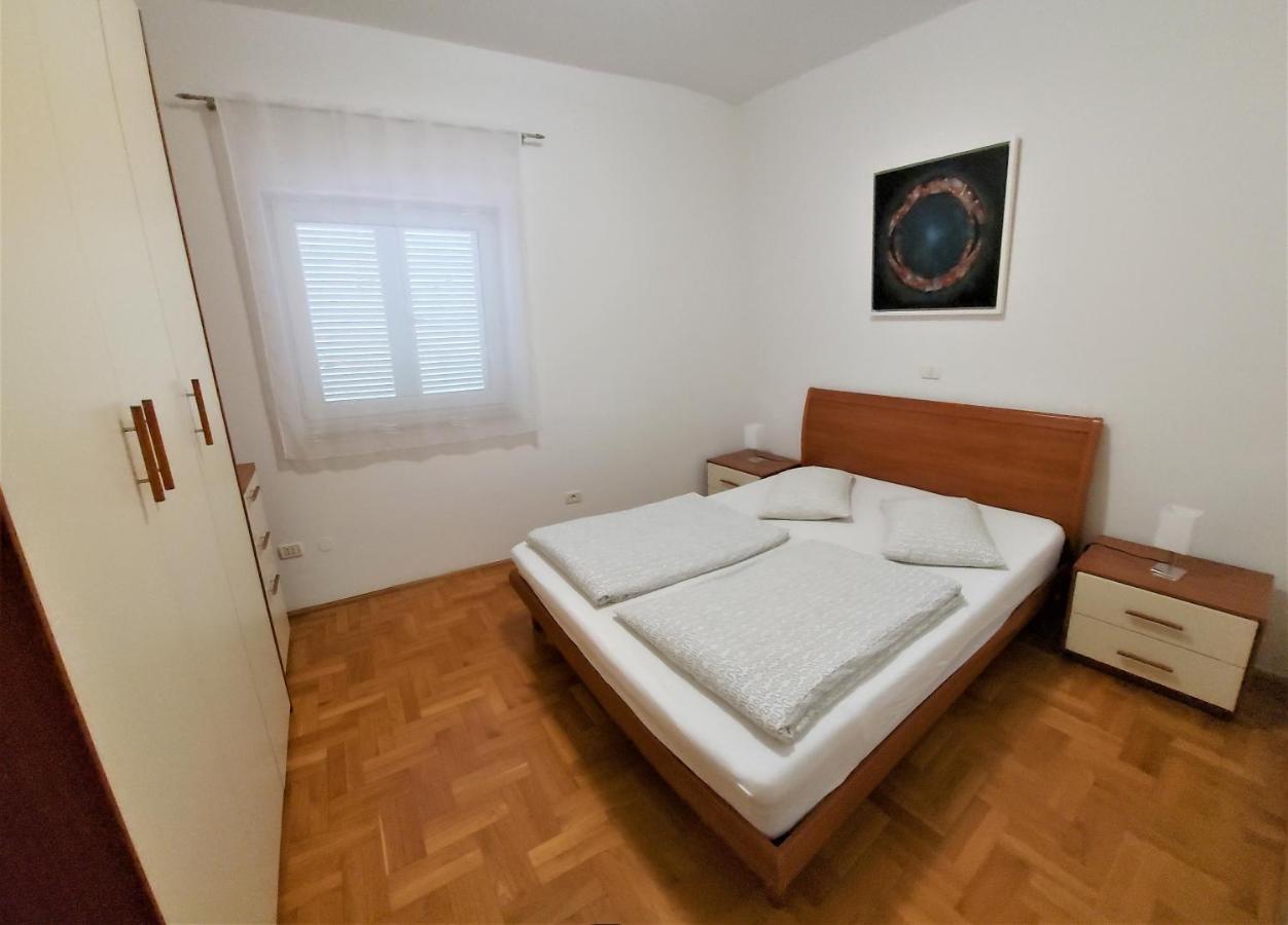 Apartments Aurora Near Beach Медулин Экстерьер фото