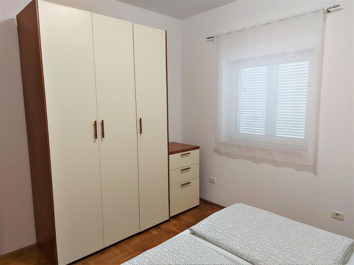 Apartments Aurora Near Beach Медулин Экстерьер фото